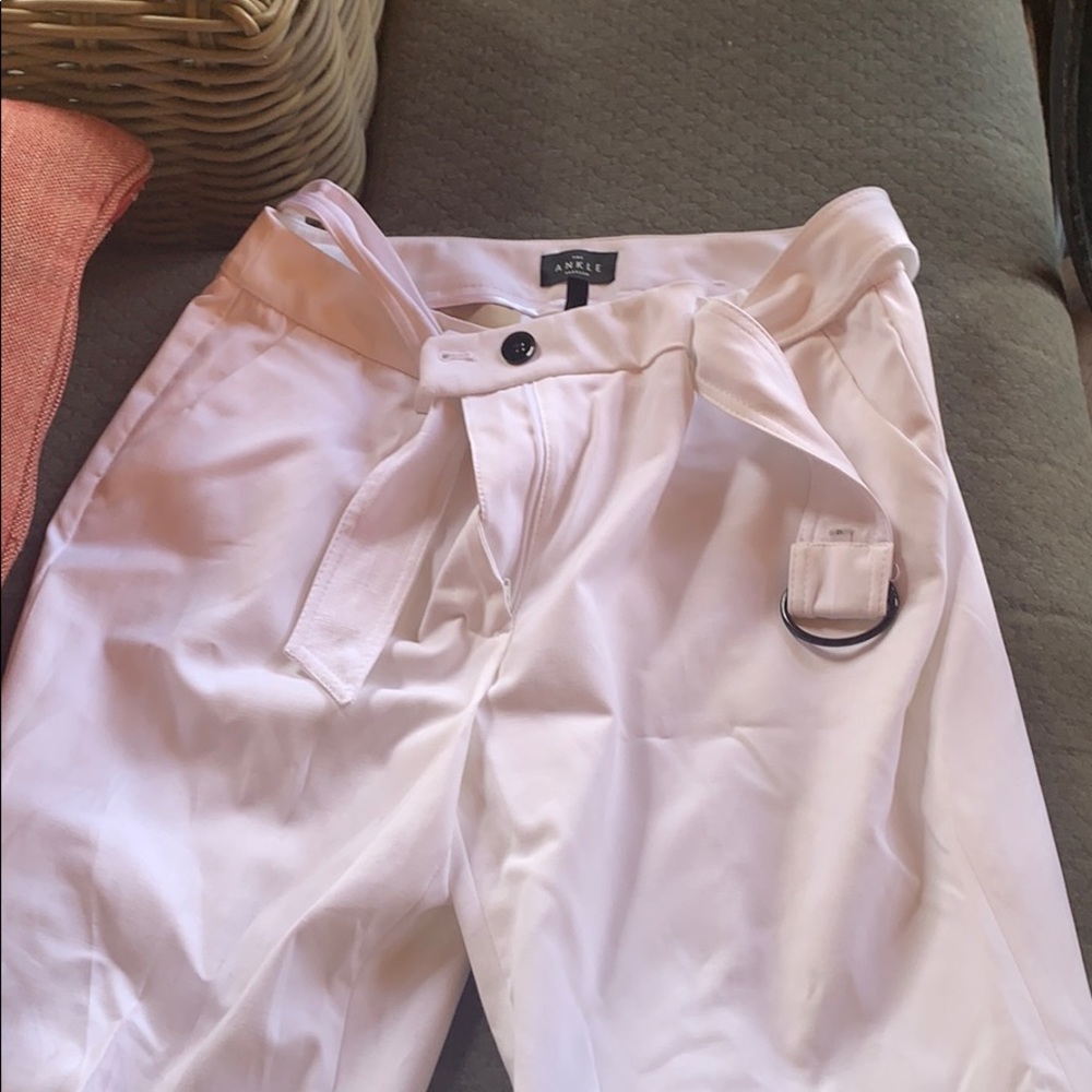Women’s white house black market white trousers